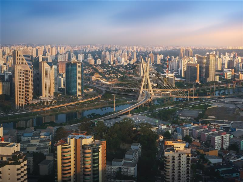 A localização do imóvel é o único aspecto que não pode ser alterado ao longo do tempo, tornando-se um dos pilares de um bom investimento.